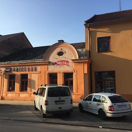 Grillbar Penzion & Restaurant Спішська Нова Весь Екстер'єр фото