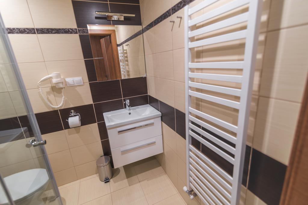 Grillbar Penzion & Restaurant Спішська Нова Весь Екстер'єр фото